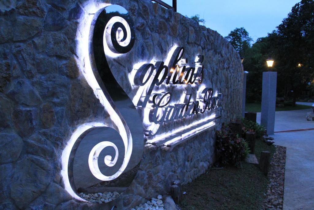 Sophia'S Garden Resort Корон Екстериор снимка